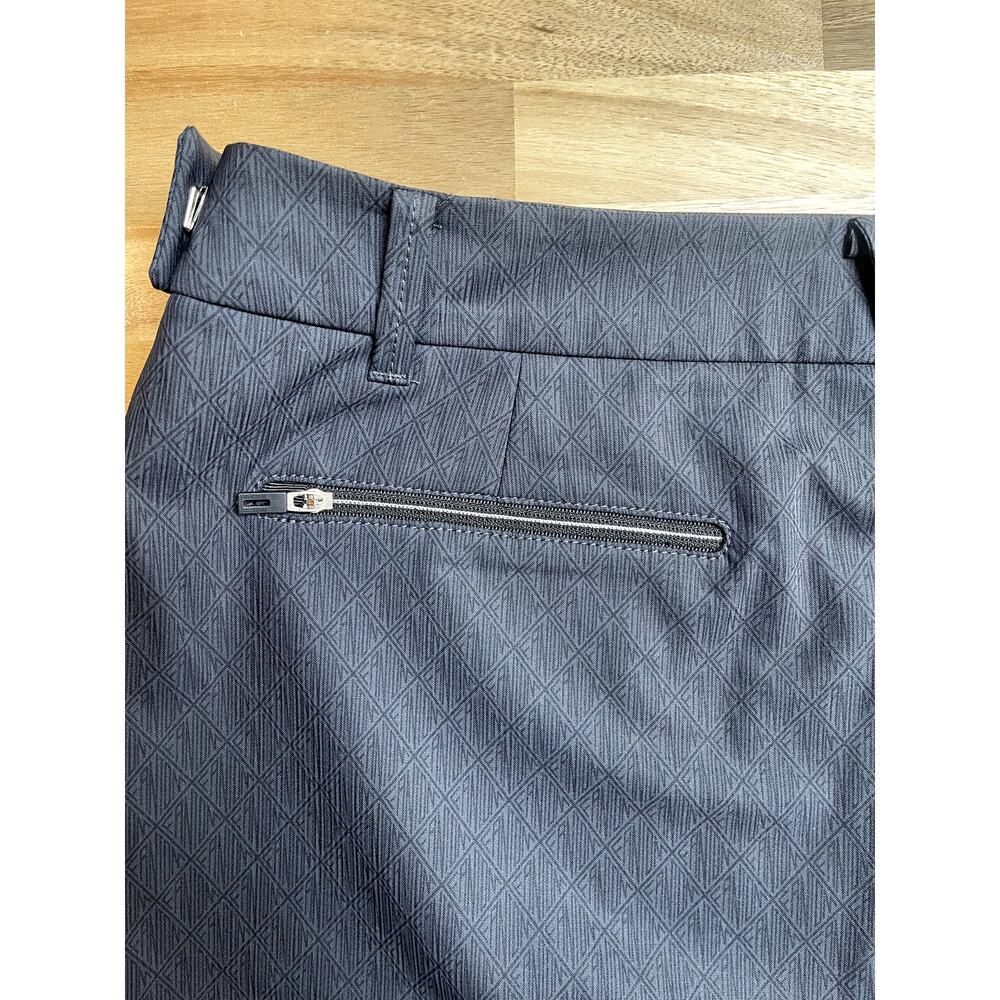 Fantom Pattern Printed Grey Golf Active Leisure S… - image 4